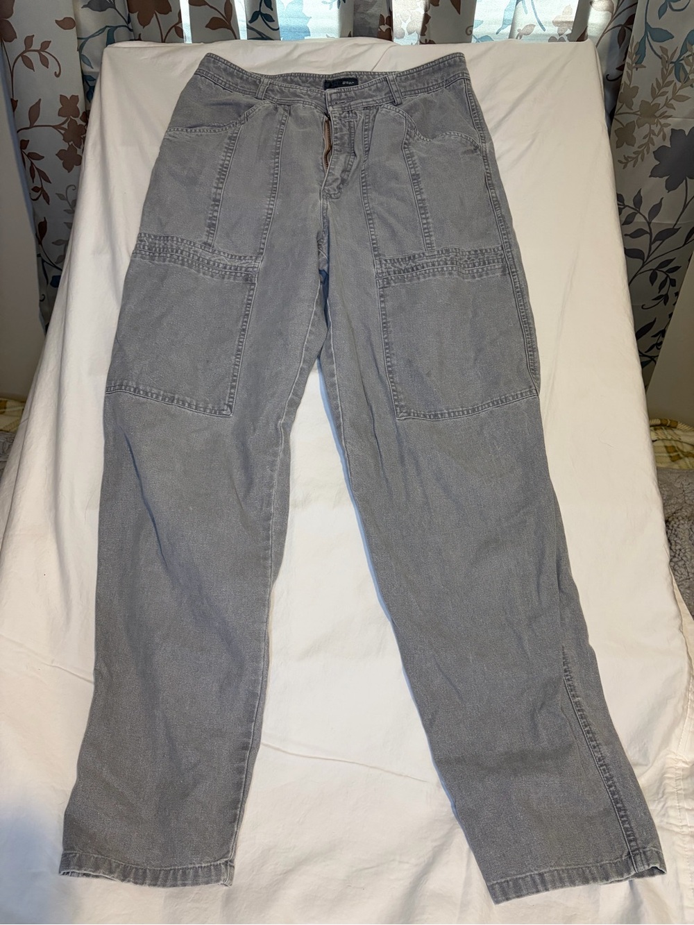 Women's Gray Cargo Utility Pants - Relaxed Workwear Style